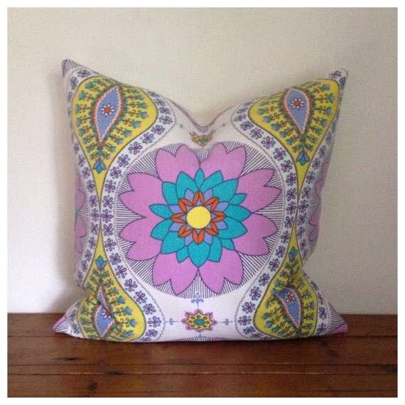 Items similar to Vintage Fabric Throw Pillow 1970s Psychedelic 18" x 18