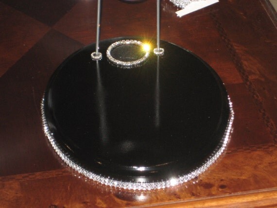 Bouquet display stand for Brooch and flower by BeeLovedBouquets