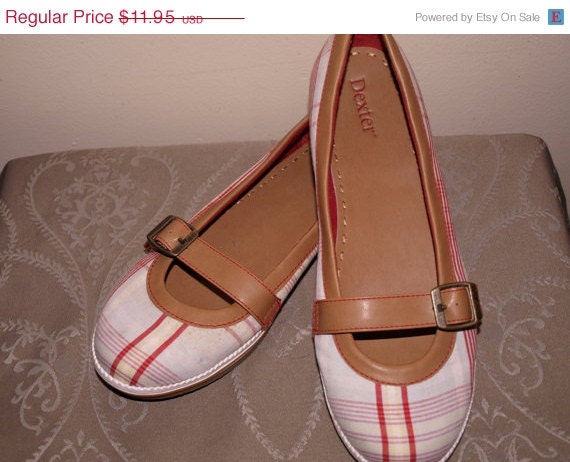 SALE Vintage DEXTER women's canvas flat shoes, crisp clean plaid, us 8