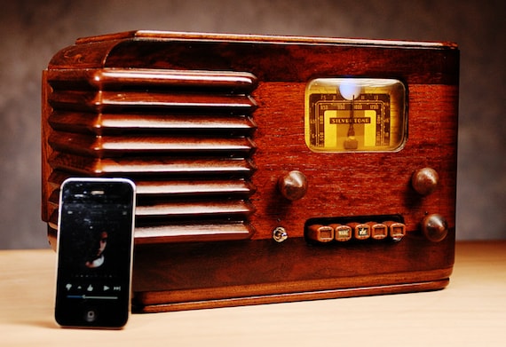 Antique bluetooth radio