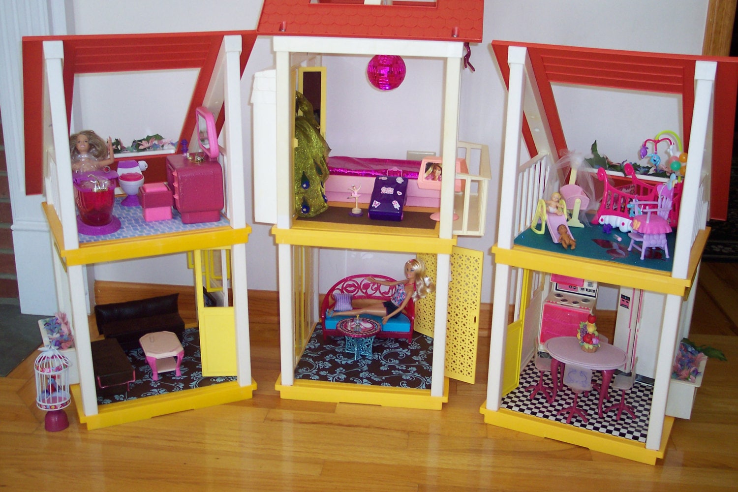 Vintage Barbie Dream Houses 88