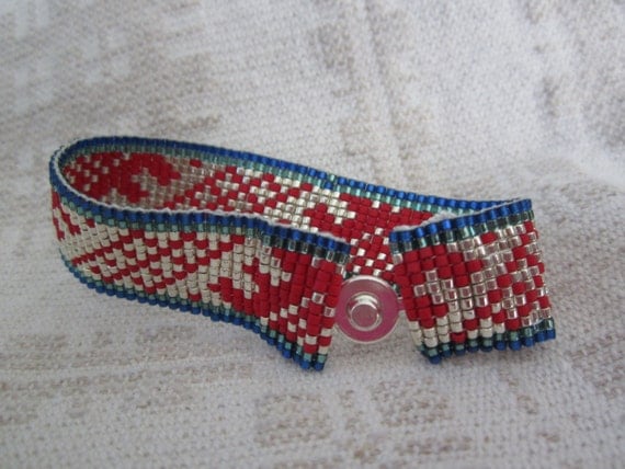 Friendship bracelet, SARMA, with Latvian design (small 6 1/4 inches)