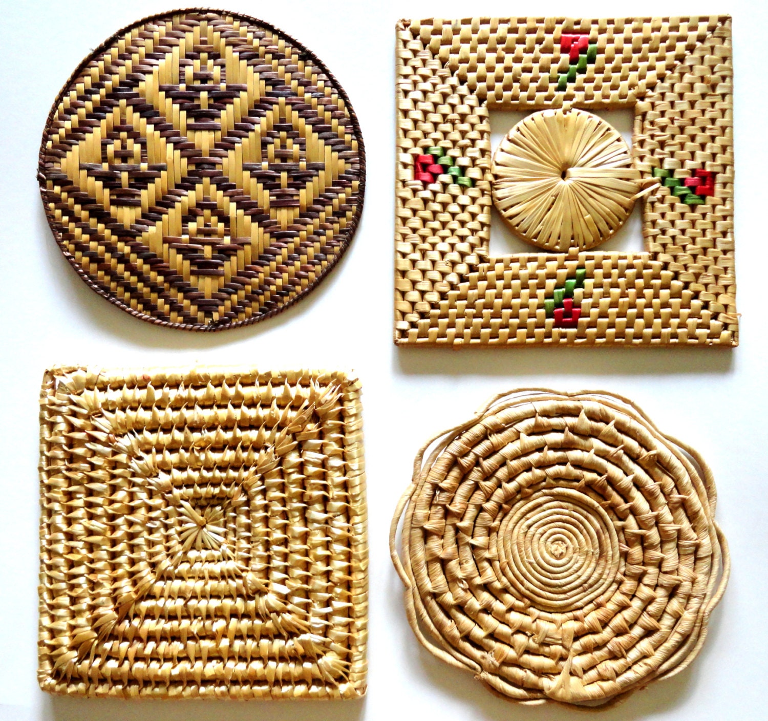 Vintage Woven Straw Trivets/ Pot Holders Set of by VintageRoundUp