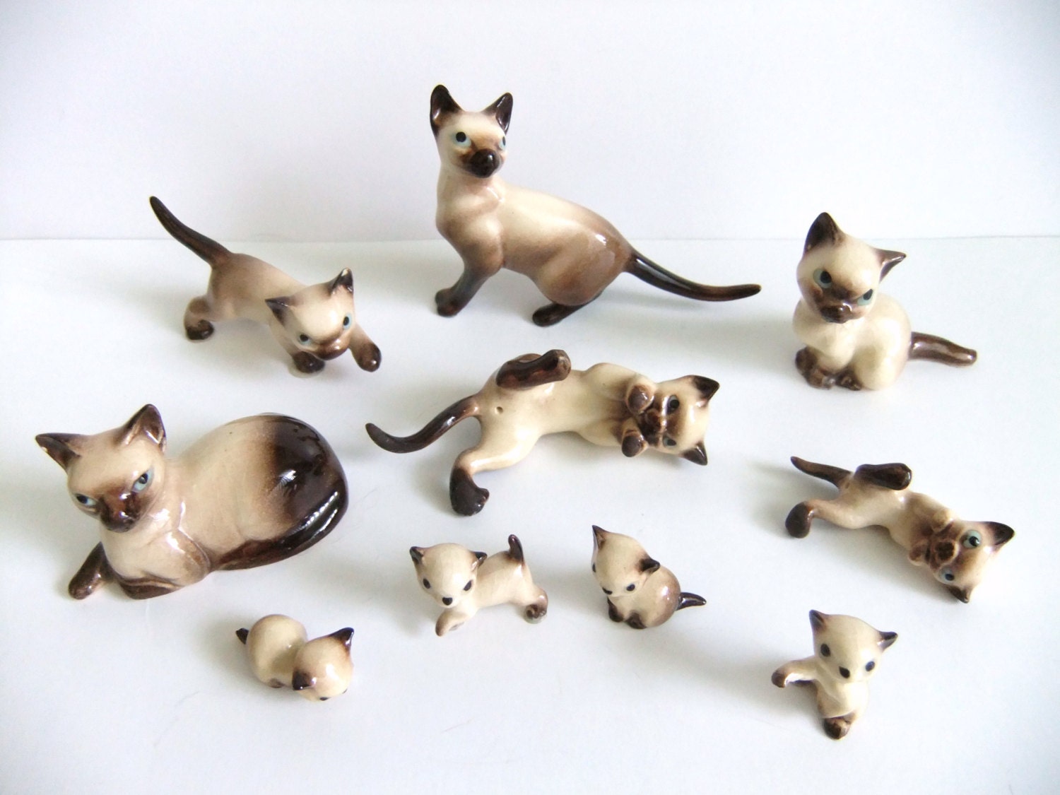 hagen renaker siamese