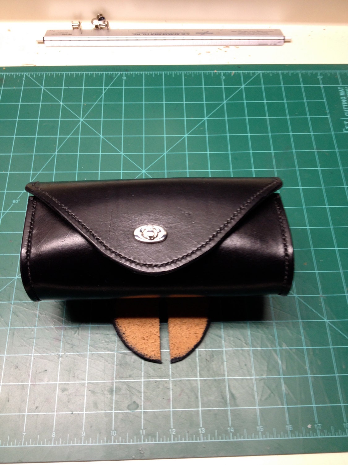 Items similar to Hand Made Harley Davidson Windshield Bag Leather