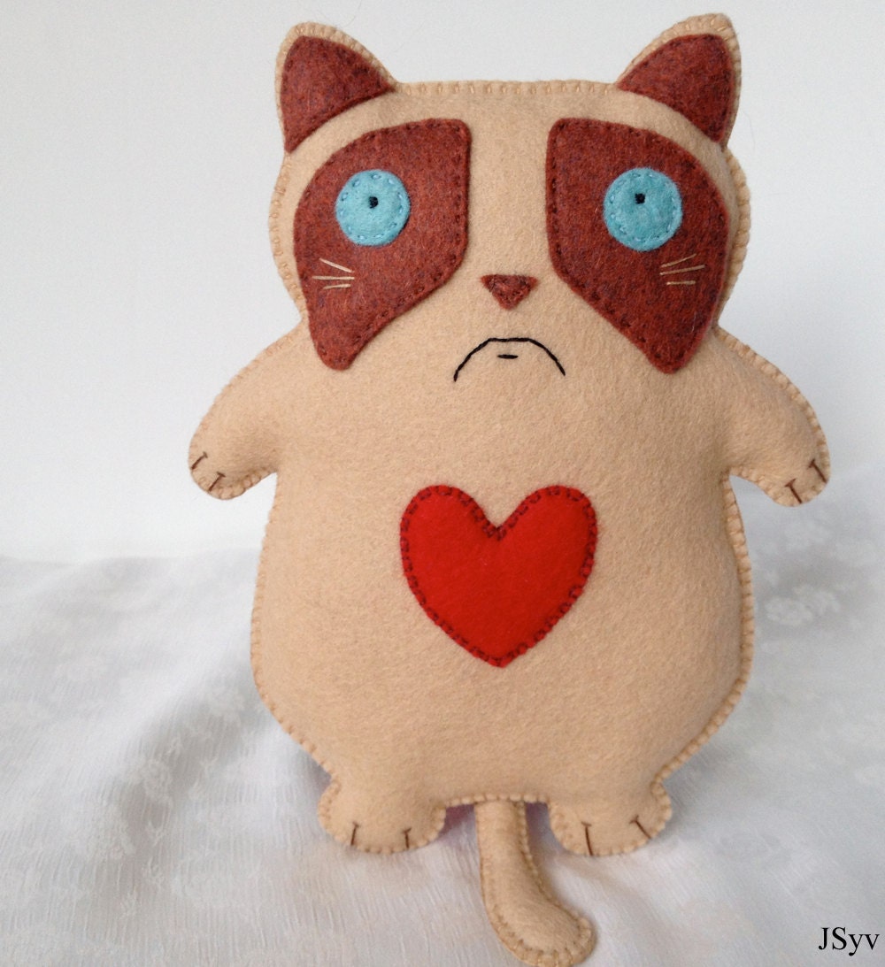 stuffed grumpy cat