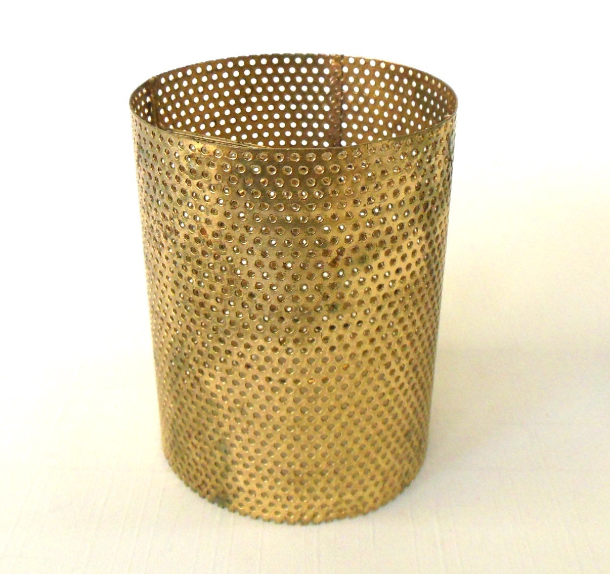 Clip On Light Shades Pink Plastic Lamp Bulb by LaurasLastDitch