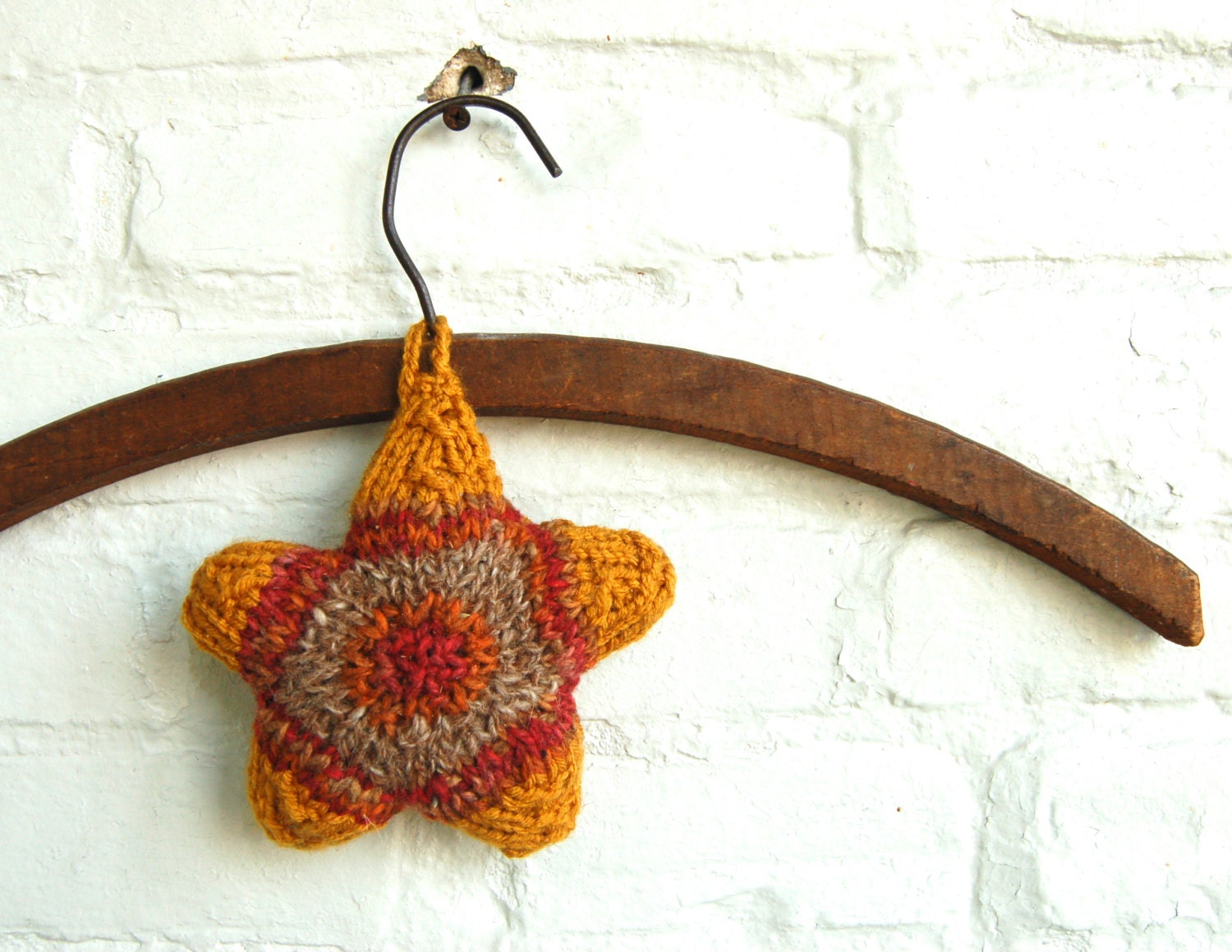 Hand Knit Star Sachet Lavender and Clove Fragrance Closet Ornament Air Refresher Natural