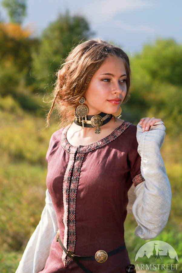 Medieval Linen Dress Archeress B