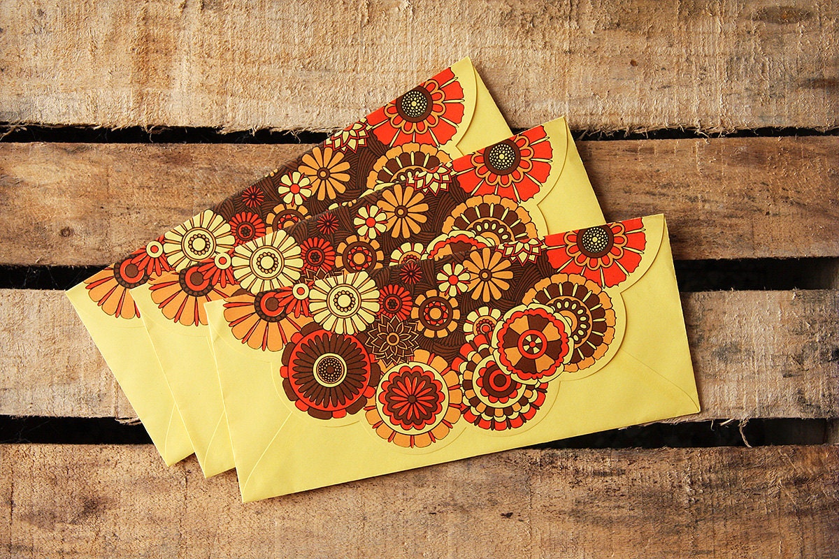 Psychedelic decorative envelopes / paper ephemera pack / flower power correspondence cards / set of 3 - LoquitaVintage