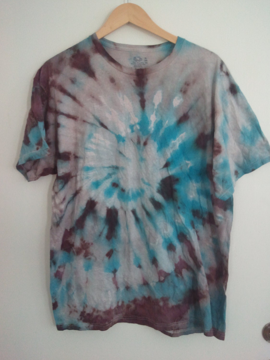 tie dye shirts with rocks