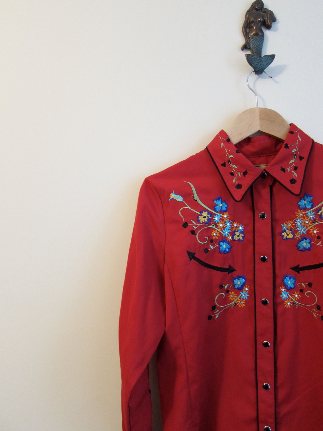 Scully Western Shirt Rockabilly Cowgirl blouse womens embroidered floral red S - FreshHotVintage