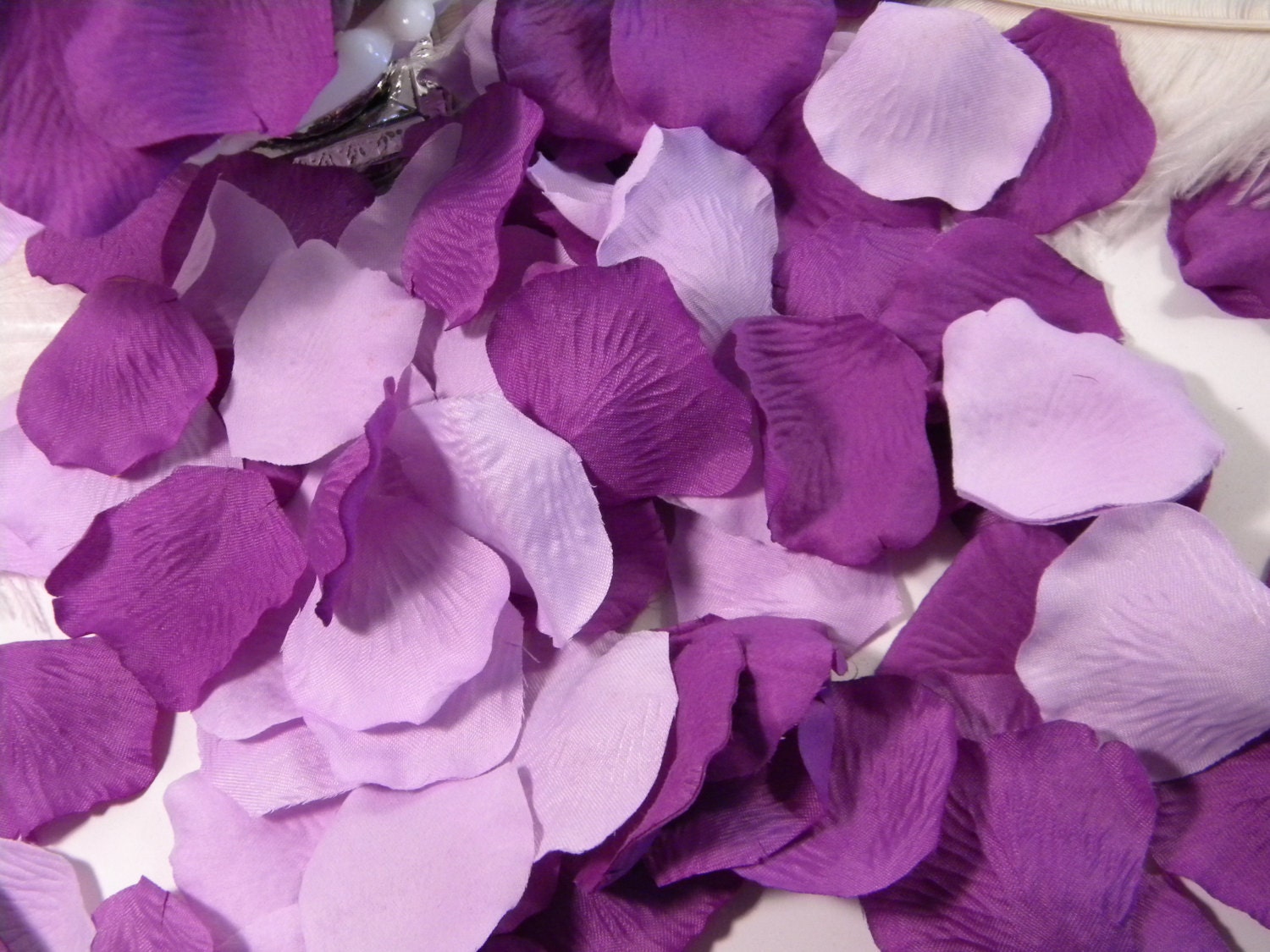 Popular items for flower girl petals on Etsy