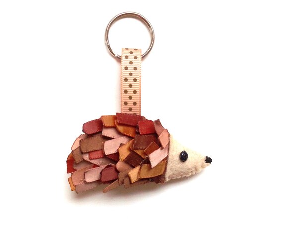 steiff hedgehog keyring