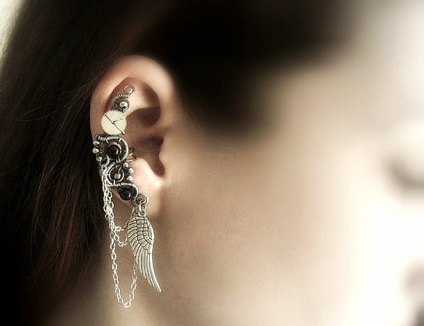 Rare Steampunk Ear Cuff, Ear cuff With Chains, Winged Earring, Silver Ear cuff, Clockpunk jewellry, Wire jewelry, Steampunk earrings