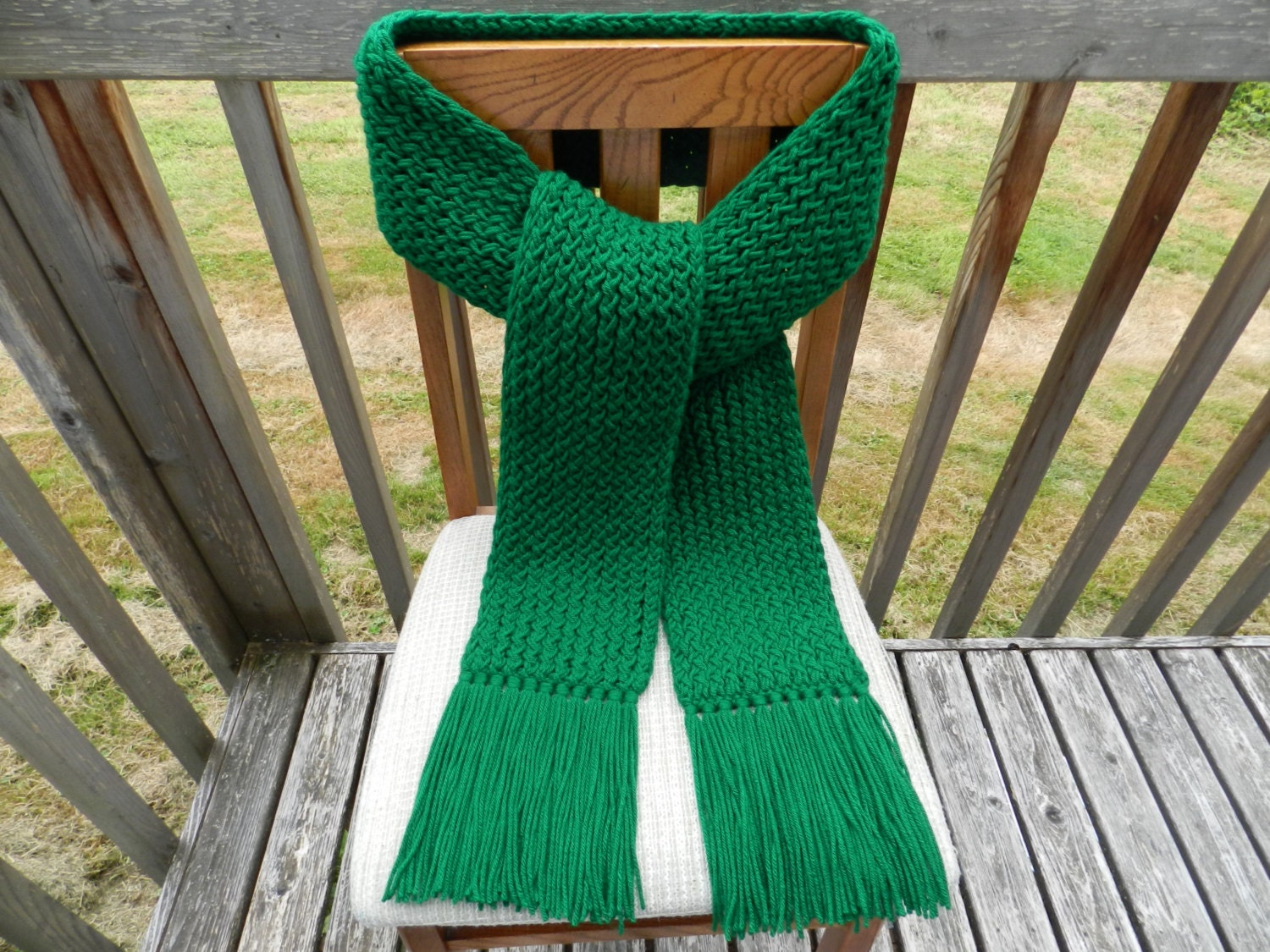 Loom Knitted Kelly Green Scarf - yarnworksandmore