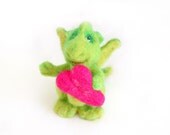 Needle Felted Toy. Little Green Dragon  with a heart in his hands - Textilledolljulia
