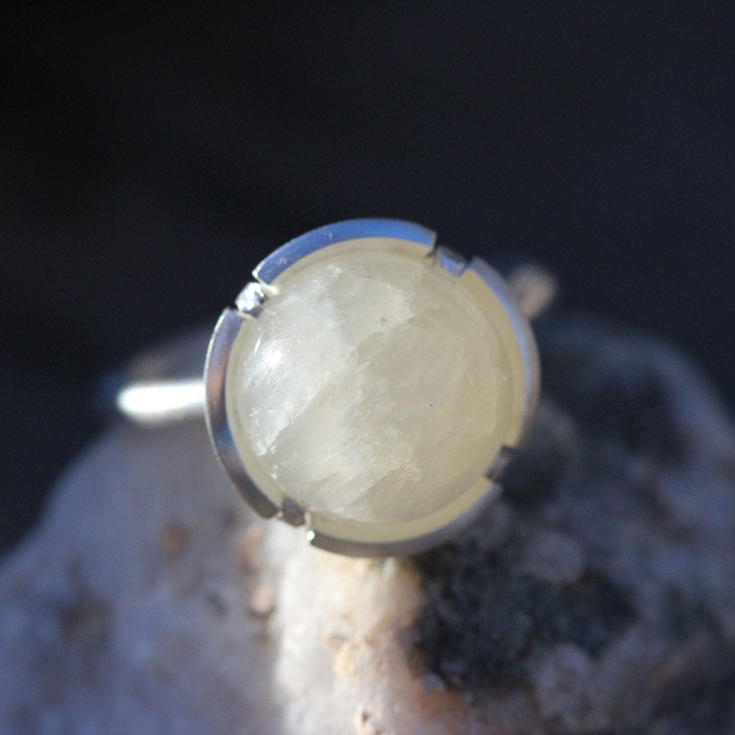 Cracked Creamy White Agate Winter Ring Silver - Snow Globe - NangijalaJewelry
