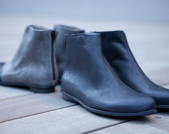 black ankle bootie shoes for women / Classic black leather boots