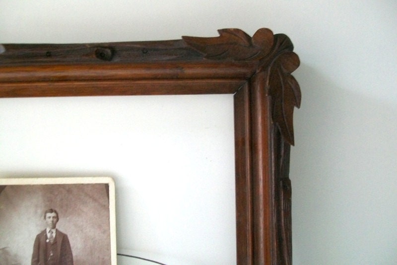 Carved Antique Wooden Leaf Frame - 4EnvisioningVintage