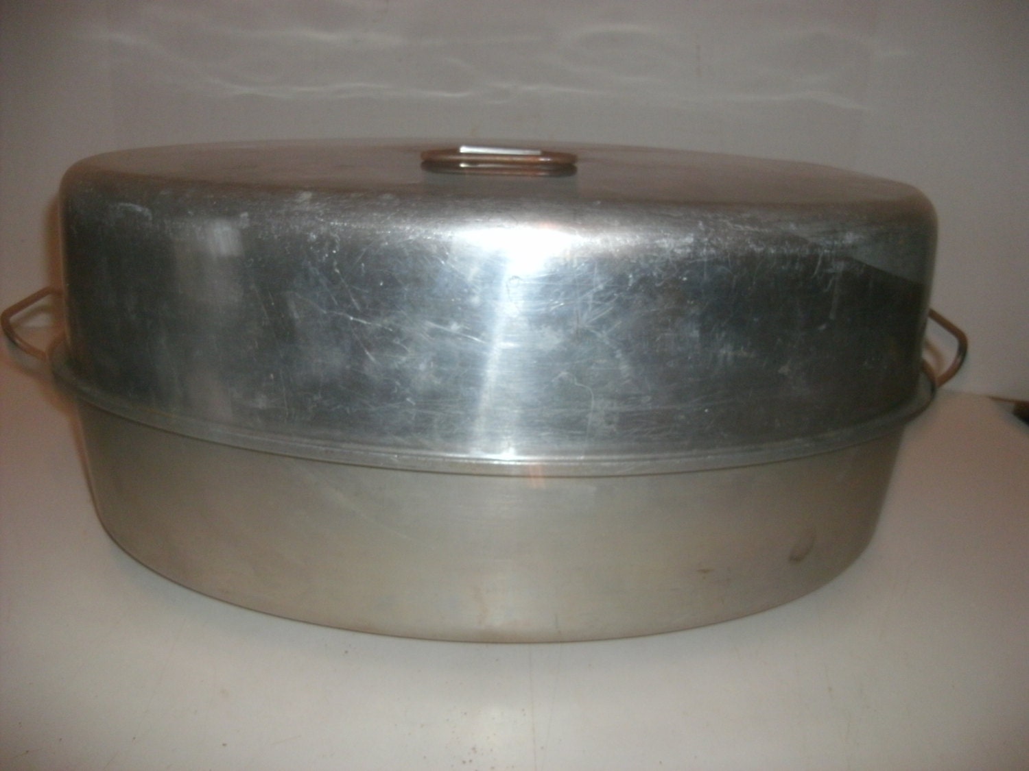 Items similar to Vintage Aluminum Large Roasting Pan With Lid on Etsy