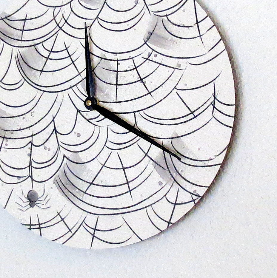 Spider Wall Clock, Spider Decor, The Itsy Bitsy Spider,  Decor and Housewares, Home Decor, Home and Living, Unique Gift - Shannybeebo