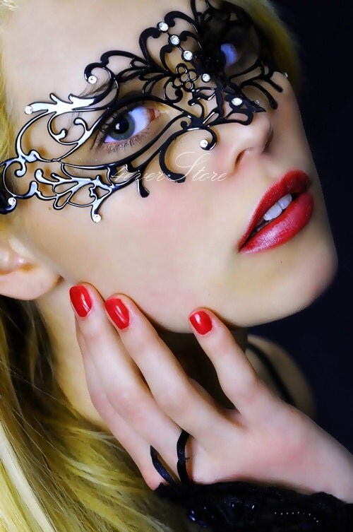 Elegant Black Vine Masquerade Mask Vine by 4everstore