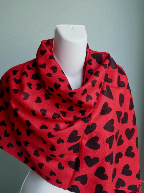heart print scarf