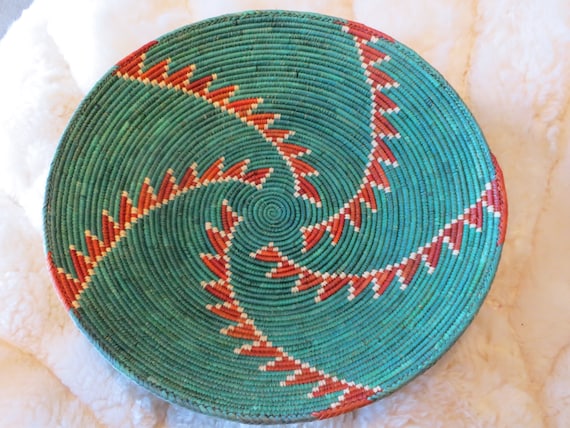 FREE SHIPPING!  Large colorful southwestern basket, appears hand woven, possibly native American, intricate detailing