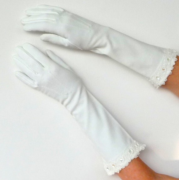 IONA 1950s Long White Gloves Celtic Romantic by paroliro