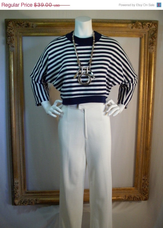30% OFF SALE - Vintage 1980's Contempo Casuals Blue & White Striped Cropped Sweater - Size Large