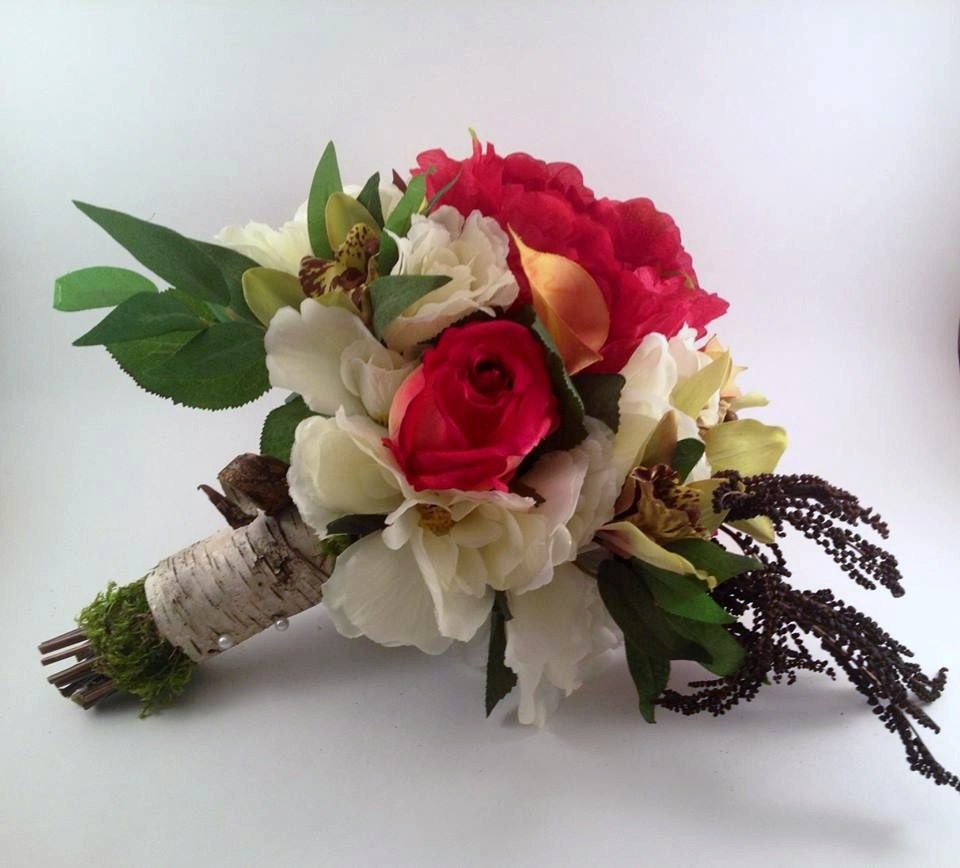 burgundy and cream wedding bouquet