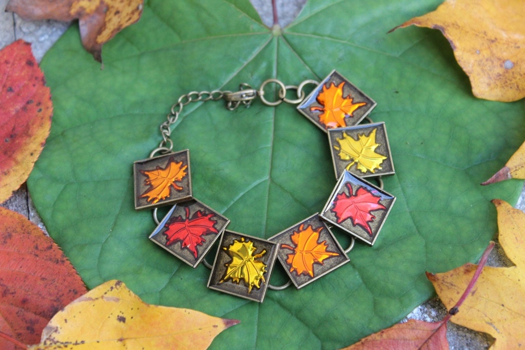 Bracelet of Fall Leaves - FUELL Bracelet of Fall Leaves - FUELL