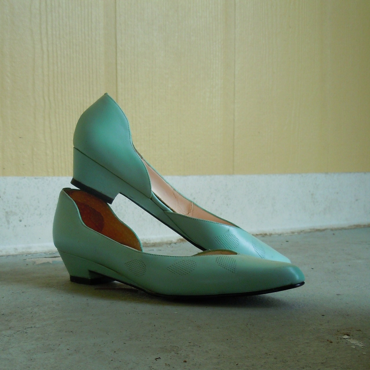 mint green flat shoes . vintage shoes . perforated paisleys . d'orsay ...