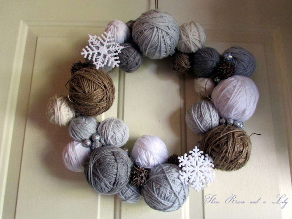 Winter Yarnball Wreath, Handmade Wreath, Christmas Wreath, Hanukkah Wreath - ThreeRosesAndALily