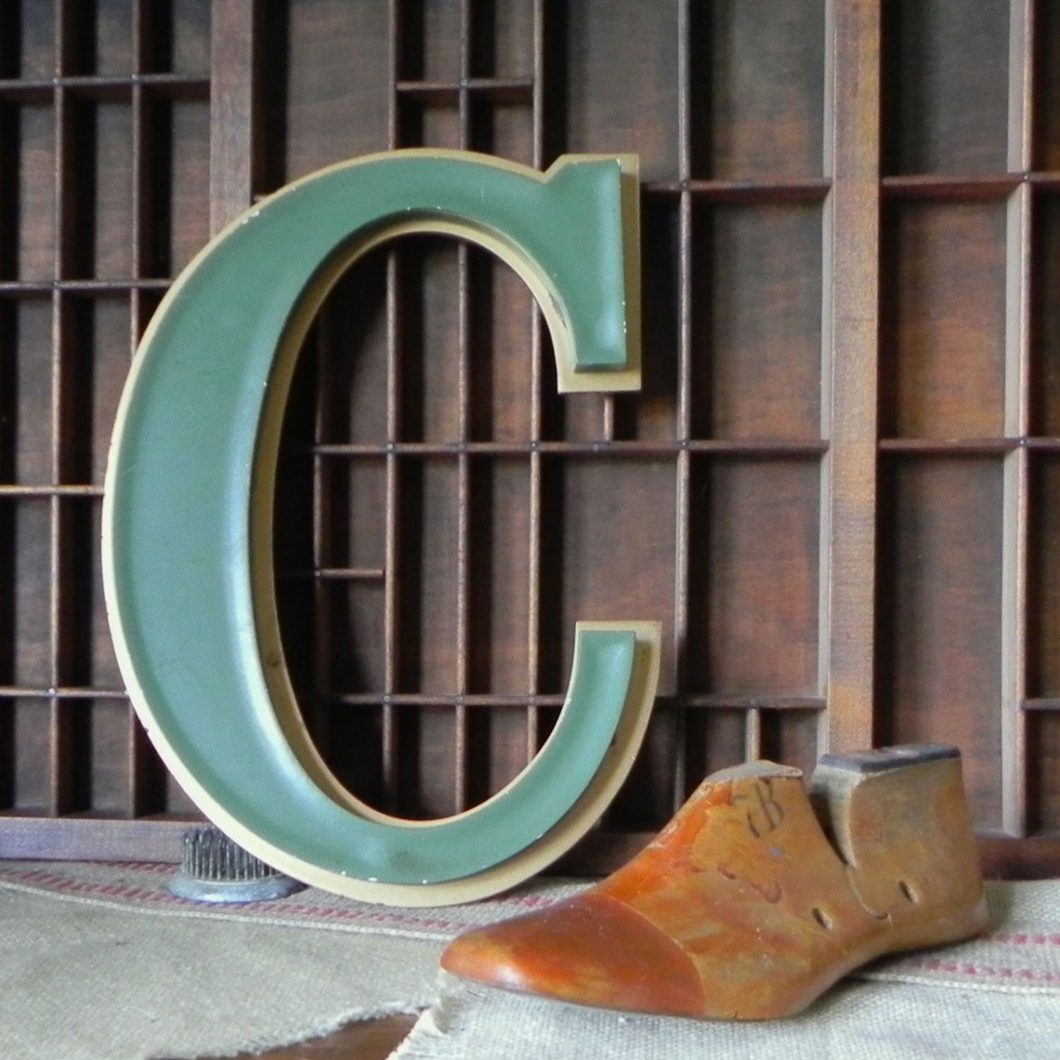 Large vintage letter C green and gold - jollytimeone