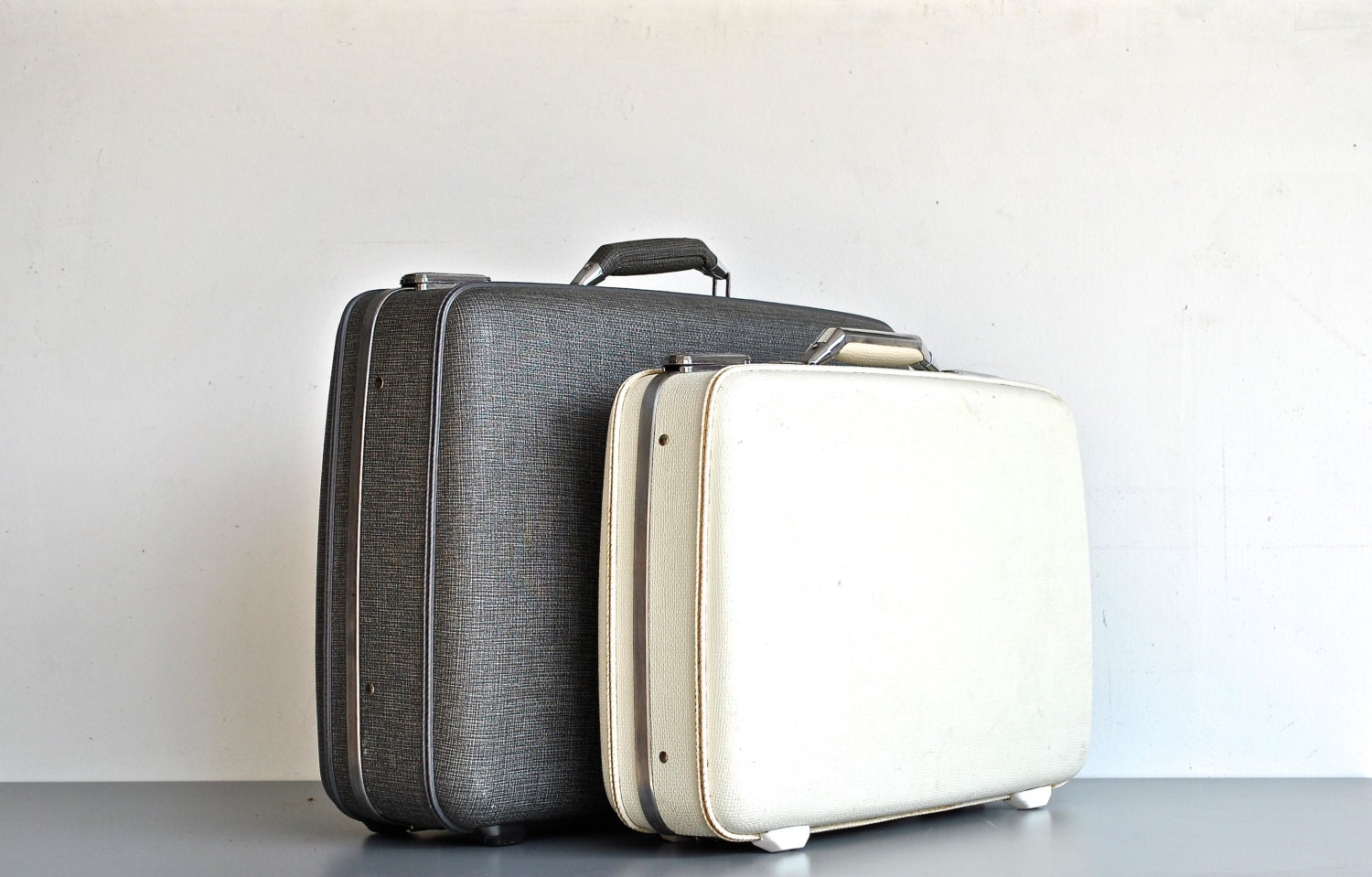 Gray Mid Century Suitcase - American Tourister Tri Taper - charliesnest