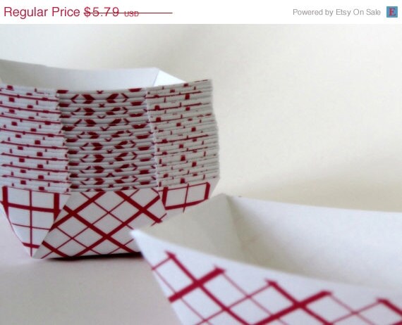 ON SALE 50 Small Retro Red Plaid Food Tray for Parties, Showers or Wedding, Candy Buffet Il_570xn