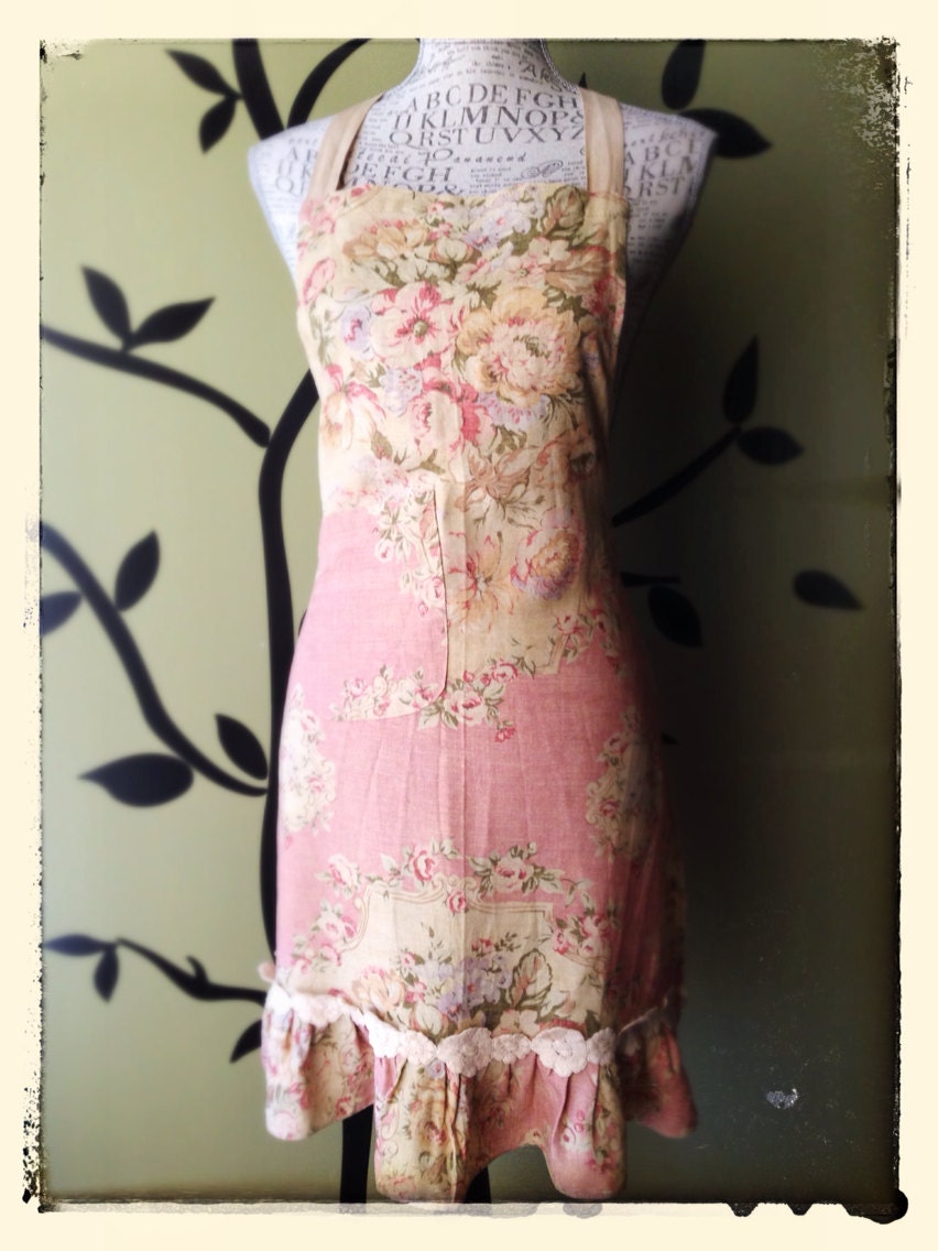 Romantic French Floral Apron & Lace Trim - LovedbyPaperplaneC