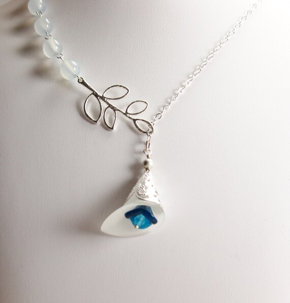 Calla Lily Necklace Lariat Flower Necklace Blue by Heidisjewels