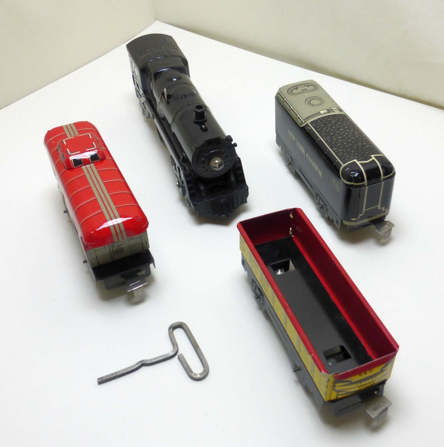 vintage wind up train set