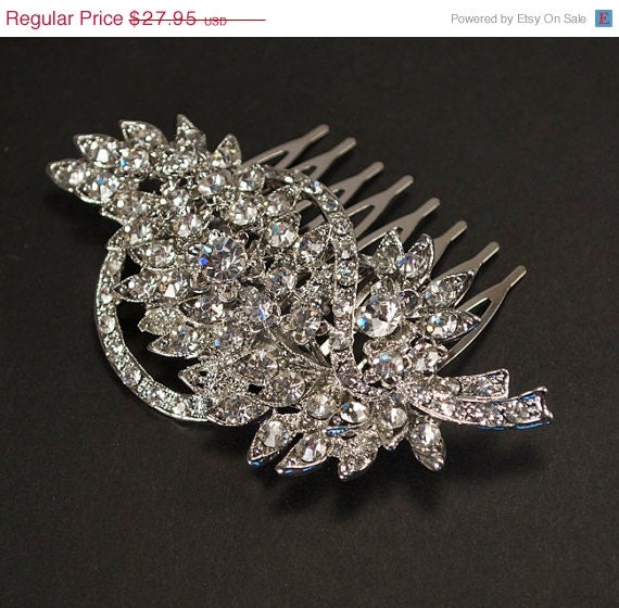 SALE, Rhinestone Bridal Haircomb, Vintage Style Hair Brooch, Wedding Jewel Comb, Wedding Hair Accessories - Ready to Ship - Rhinestone Flor