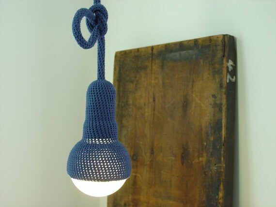 Oriel, marineblauw gehaakte lamp