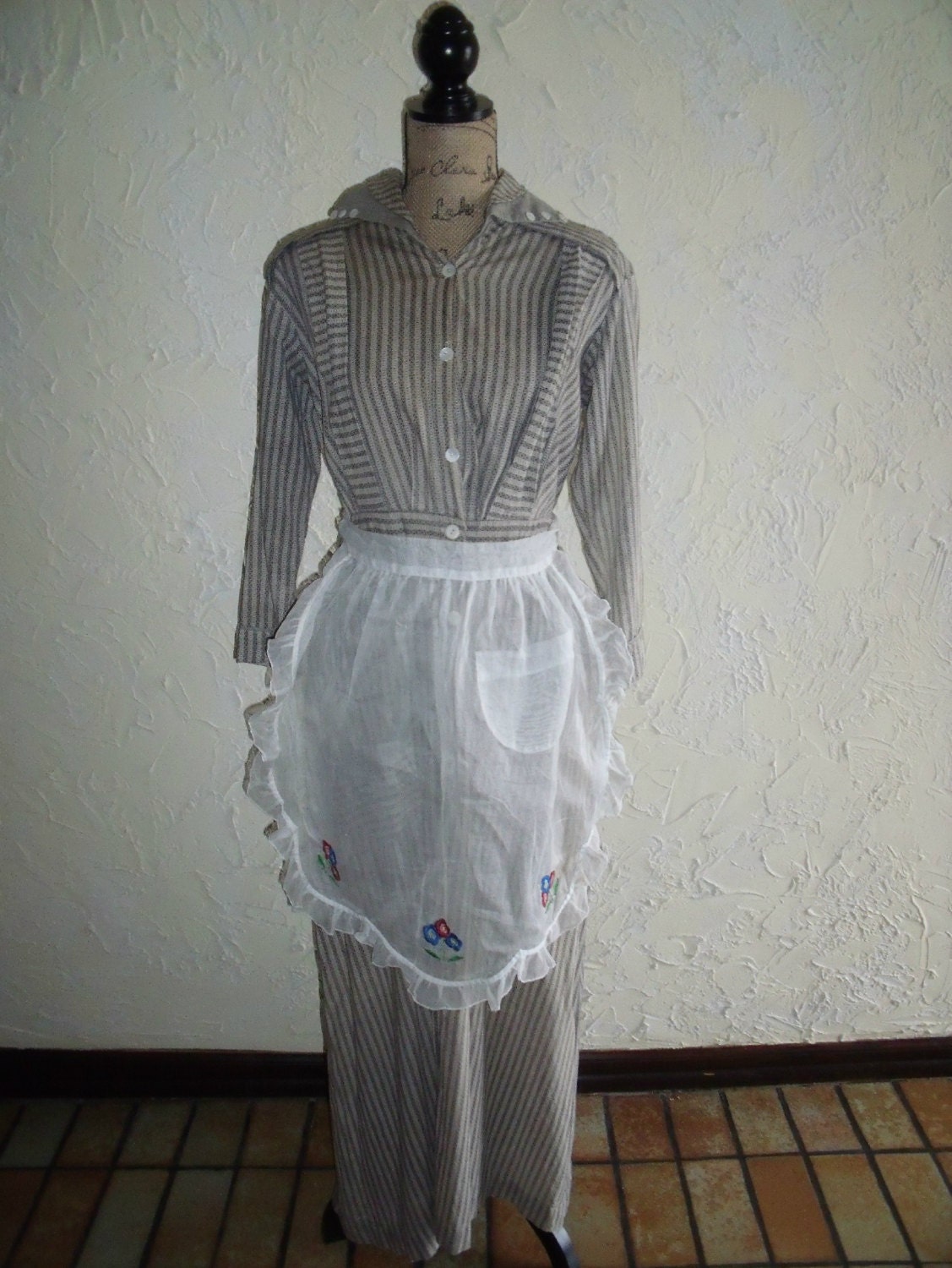 Vintage 1920s gray Female Uniform Or Dress Clothes Work Prison Attire With Apron