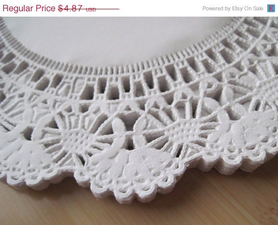 ON SALE 50 White paper lace doily doilies 8 inch size Il_570xn