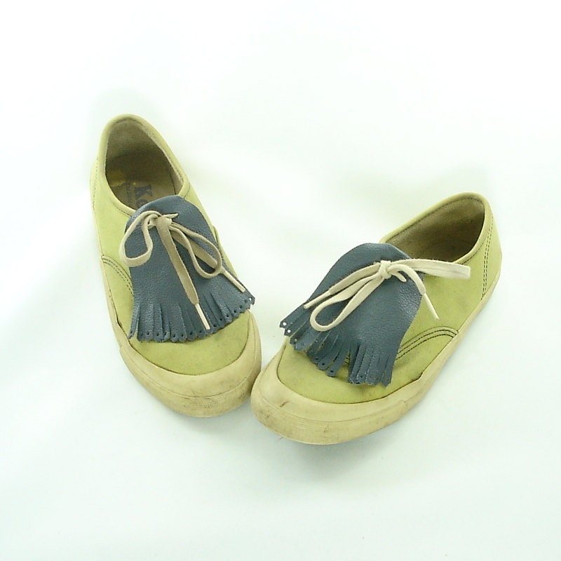 golf shoes with tassels