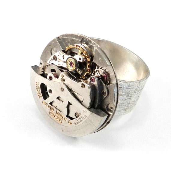 Steampunk Ring Moving Gear Cocktail by CompassRoseDesign