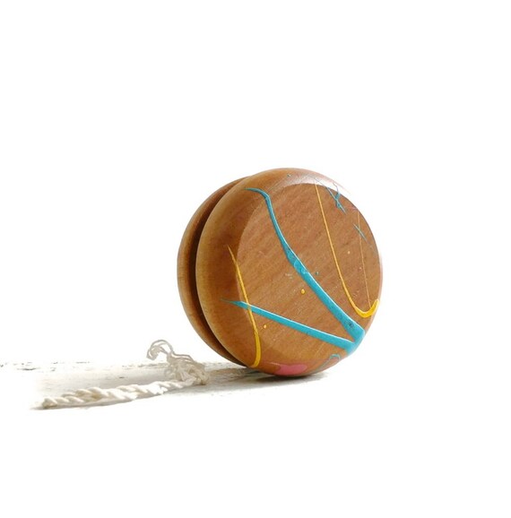 Vintage Wooden YoYo Wood Toy Vintage by DairyFarmAntiques