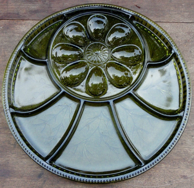 Popular items for deviled egg plate on Etsy