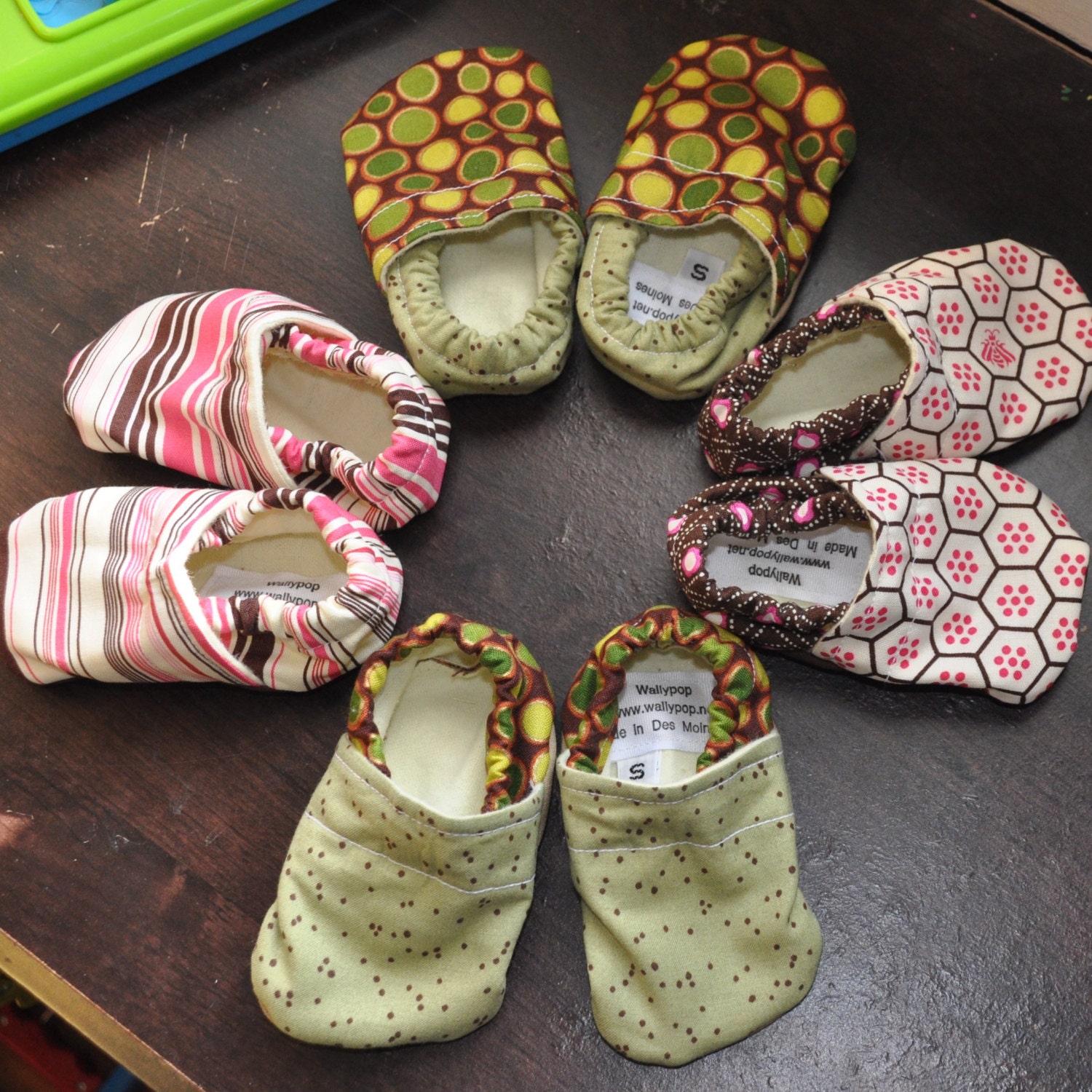 Adorable soft baby shoes, 0-8 months, choose from several fun, bright prints - BoulevardDesigns